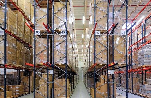 定制仓储货架：让仓库空间垂直利用 ，货物 “有序存放“