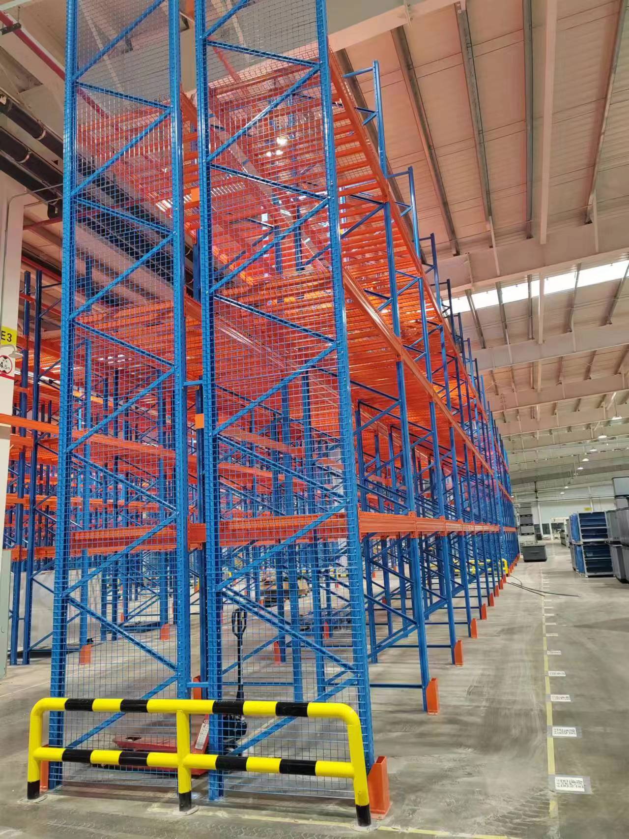 高位货架：效率与安全，仓储双保障